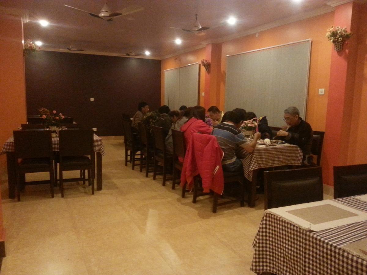 Hotel Stupa Lumbini Екстериор снимка