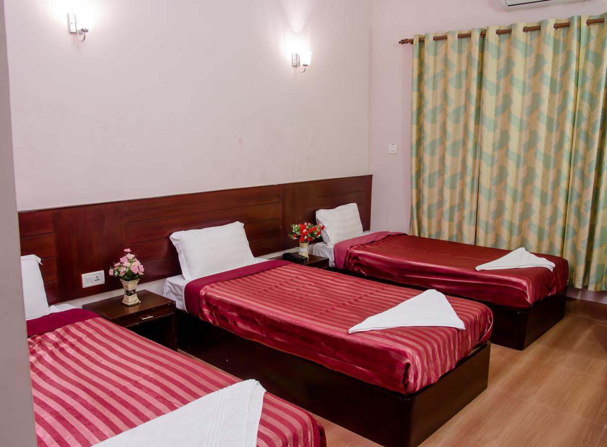 Hotel Stupa Lumbini Екстериор снимка